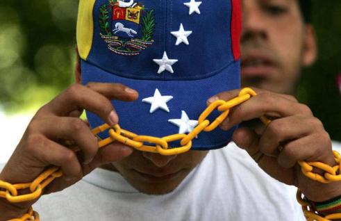 estudiantes embajada cuba caracas venezuela